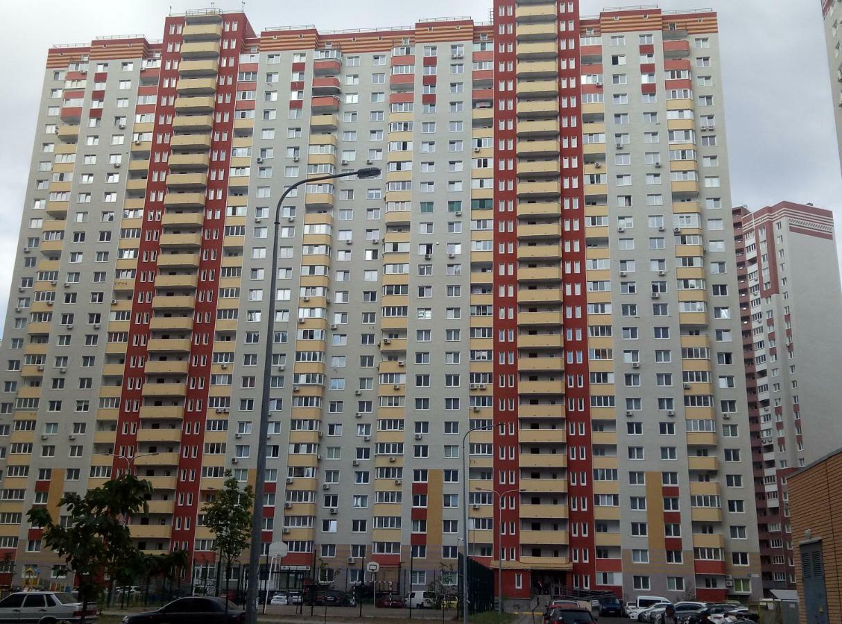 Просторные Апартаменты Бариса Гмыри 14Б Kiev Esterno foto